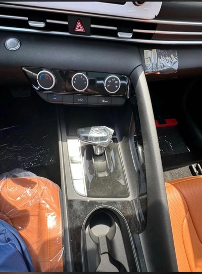 HYUNDAI ELANTRA LUXURY VERSION FULL OPTION 1.5L PETROL 2025 MODEL-10