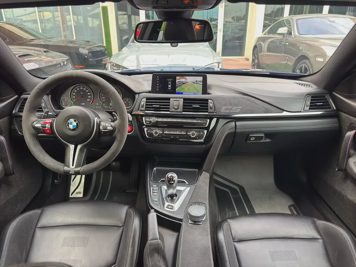 BMW  M4 Cs Coupe 2020 perfect condition Full option Full carbon fiber-9-9
