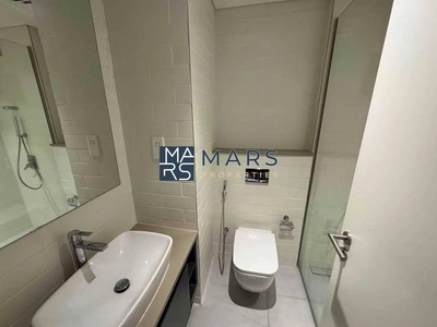 The Cozy & Stunning Studio with Pool View for Rent-7
