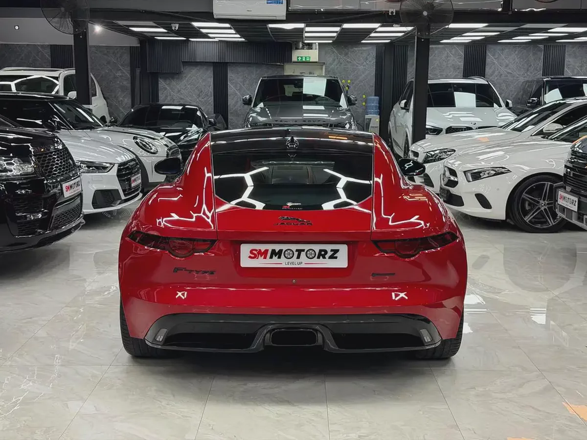 Black Edition | Jaguar F Type R Dynamic | GCC Specs-5-5