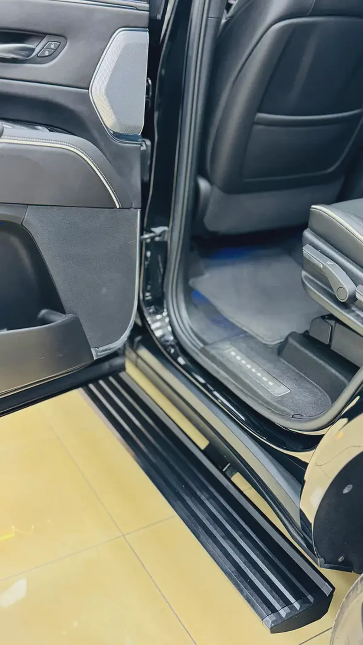 2022 Cadillac Escalade Platinum Orignal Paint-17-17
