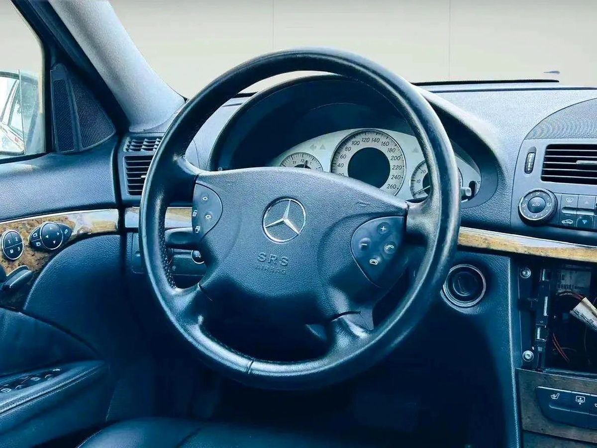 BENZ E320 | 2004 | CLEAN CAR | JAPAN IMPORT