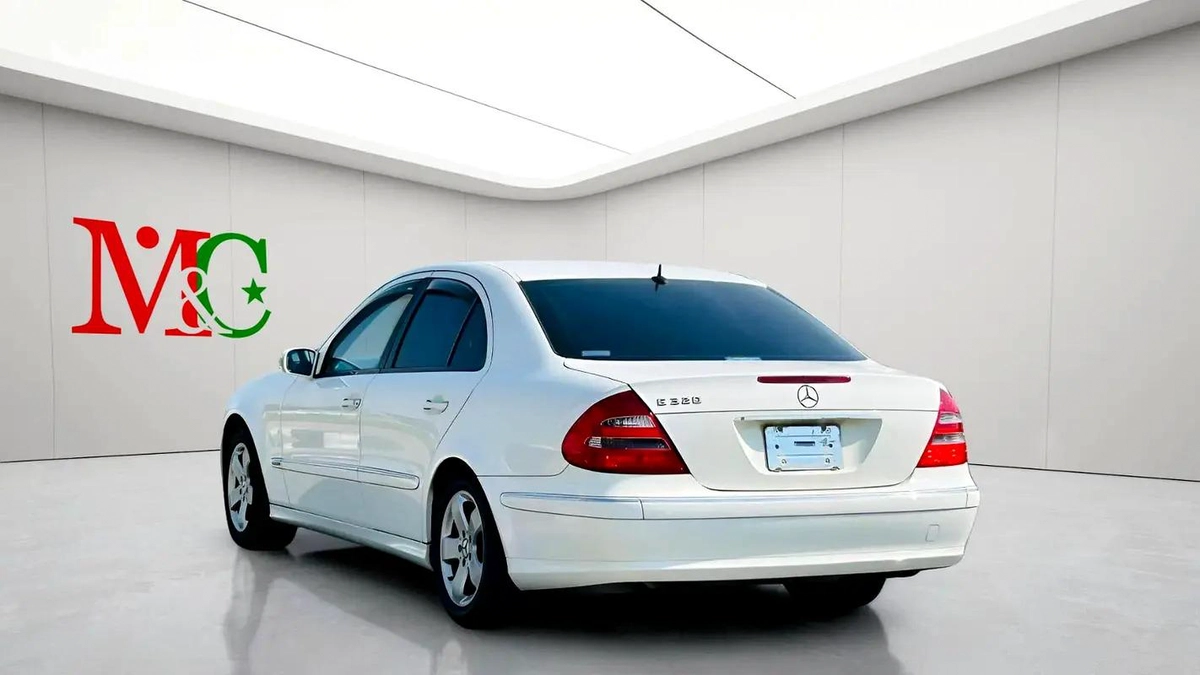BENZ E320 | 2004 | CLEAN CAR | JAPAN IMPORT