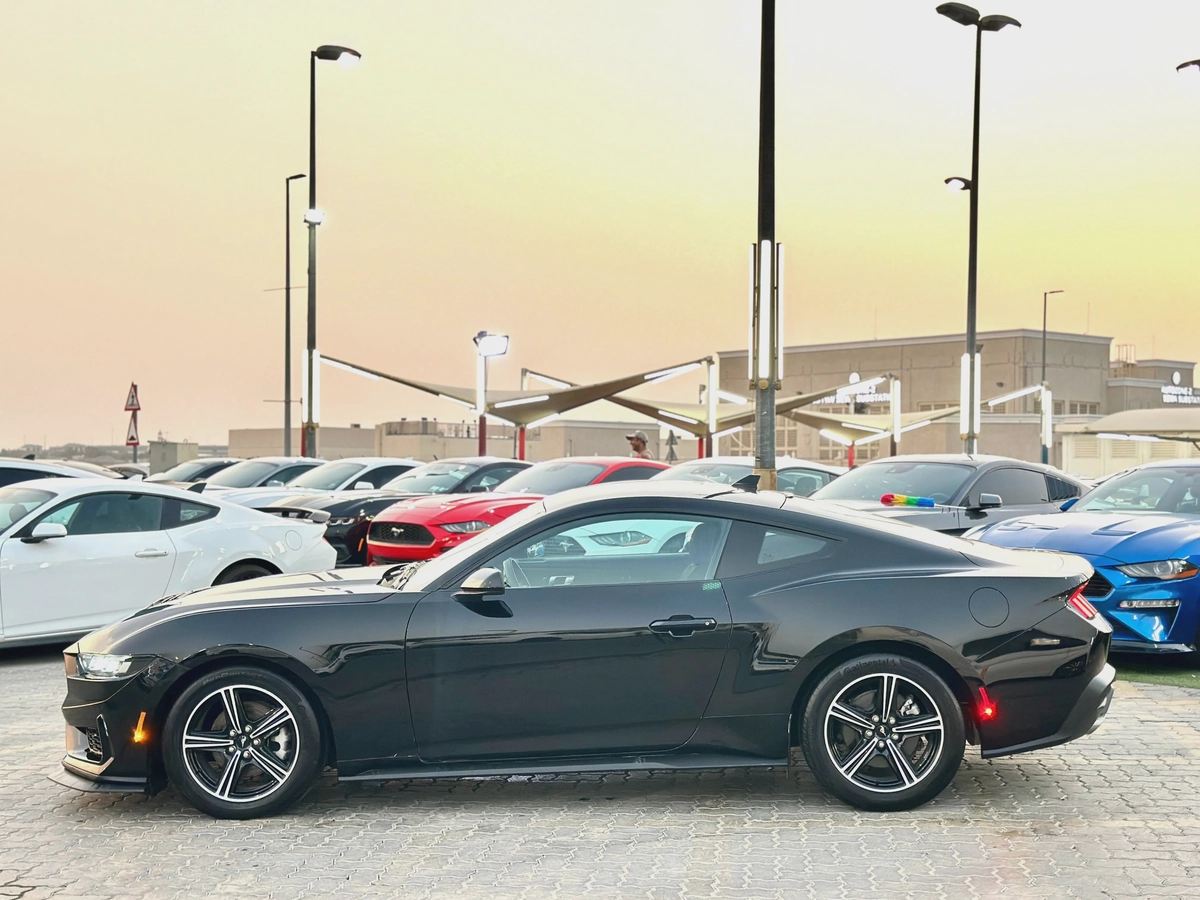 2024 Ford Mustang Ecoboost-4-4