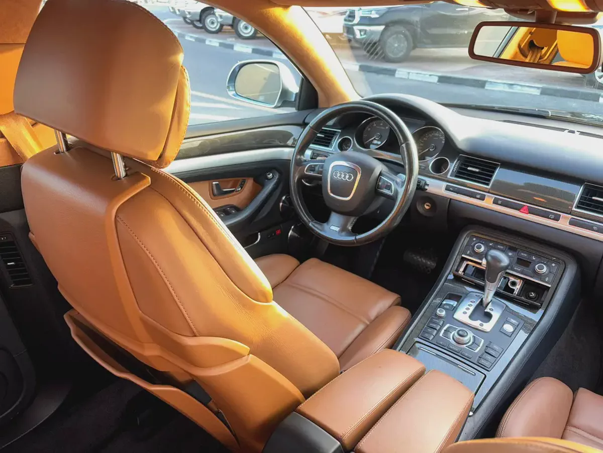 SUPER CLEAN AND POWERFULL V10 Audi S8 4.0 TFSI quattro, JAPAN IMPORTED-13-13