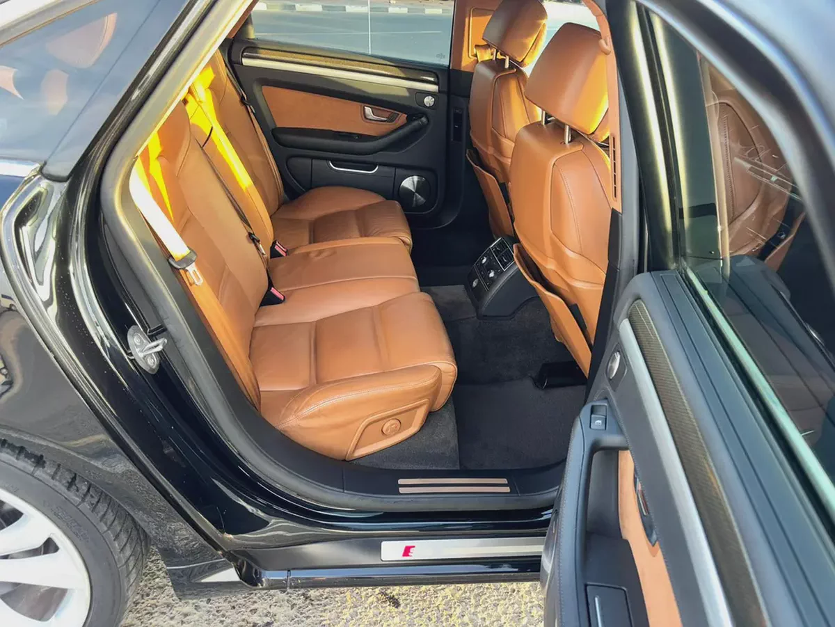 SUPER CLEAN AND POWERFULL V10 Audi S8 4.0 TFSI quattro, JAPAN IMPORTED-14-14