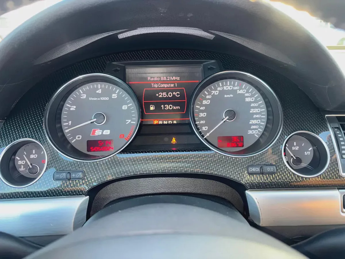 SUPER CLEAN AND POWERFULL V10 Audi S8 4.0 TFSI quattro, JAPAN IMPORTED-17-17