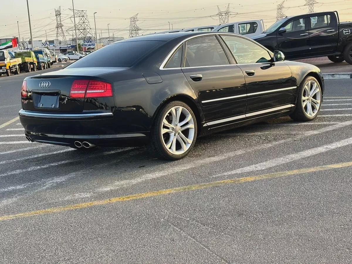 SUPER CLEAN AND POWERFULL V10 Audi S8 4.0 TFSI quattro, JAPAN IMPORTED-4-4