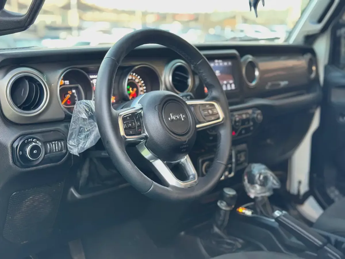 2019 Jeep Wrangler Unlimited Sahara - American Specs-9-9