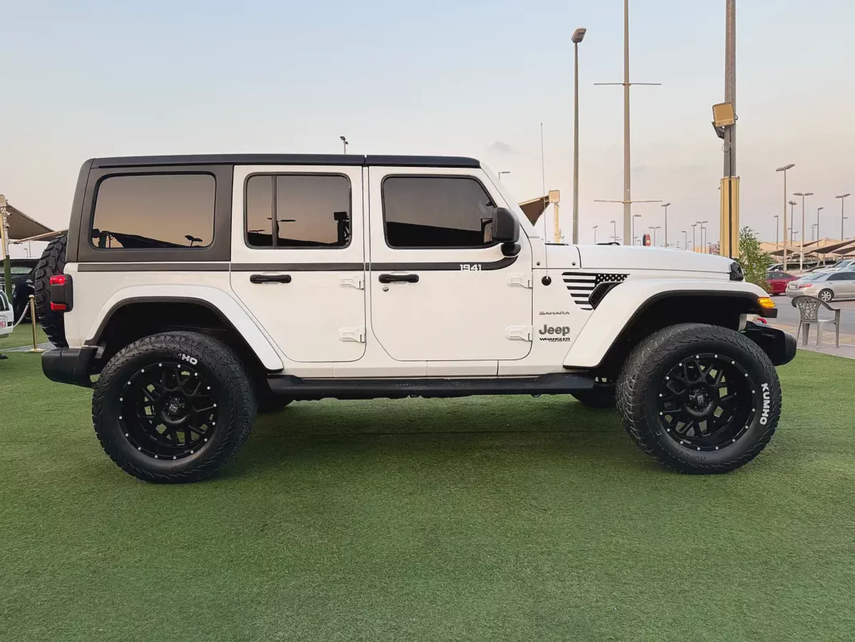 2019 Jeep Wrangler Unlimited Sahara - American Specs-2-2