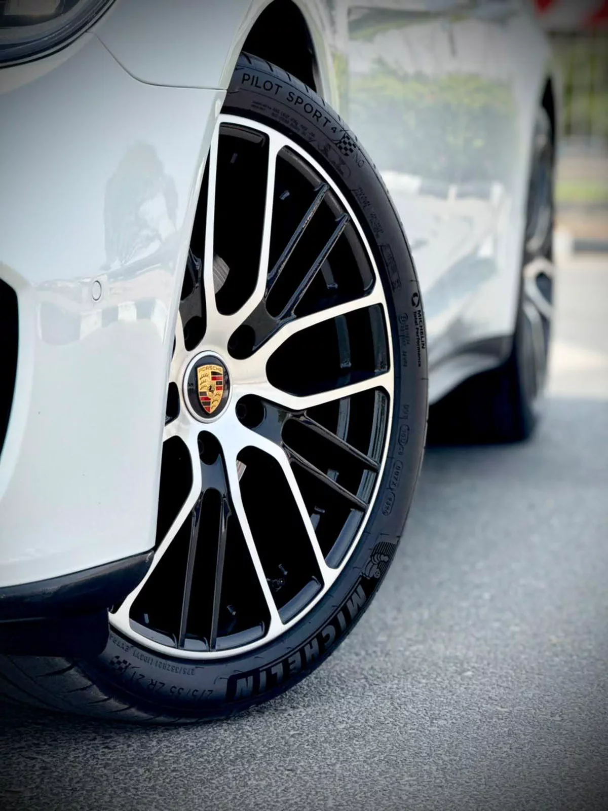PORSCHE PANAMERA l GCC SPEC l FULL SERVICE HISTORY l UNDER WARRANTY TILL SEPTEMBER 2026 l-11-11