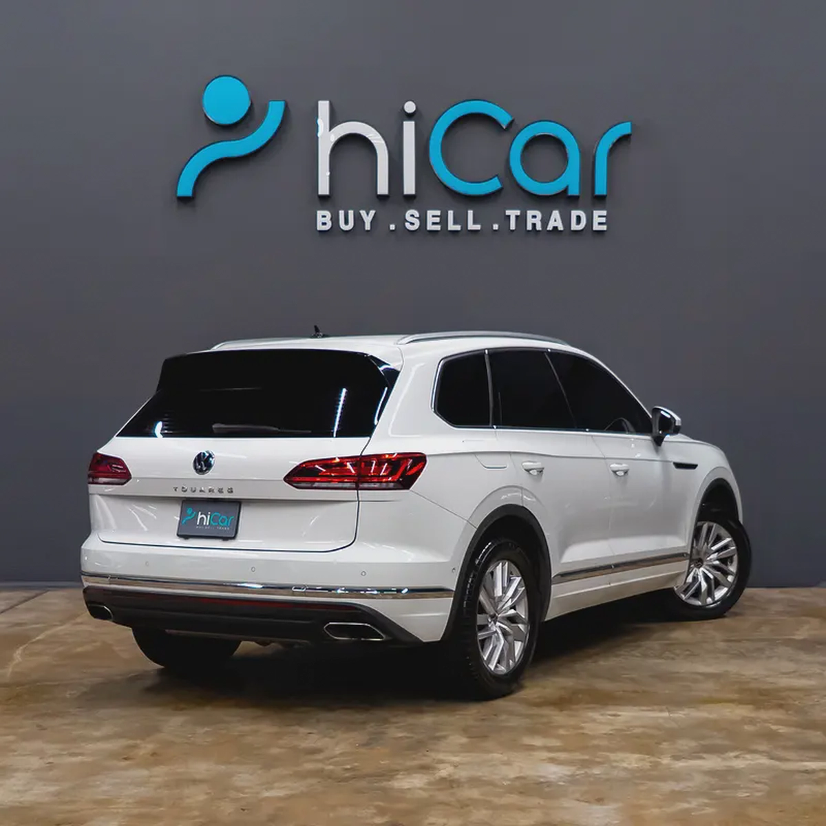 AED 2,203 p.m • 0% Downpayment • Volkswagen Touareg • 1 Year Warranty-2-2