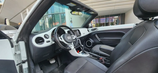 2019 Volkswagen Beetle -2.0L-4 Cyl-Excellent Condition