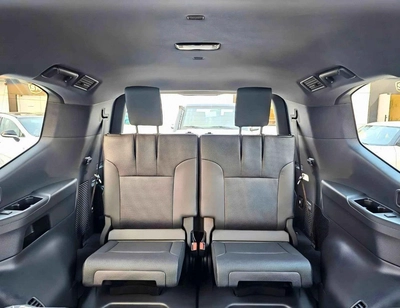 Toyota Land Cruiser VX /4.0L PETROL V6 /RADAR /BIG DVD/JBL SPEAKERS / REAR ENTERTAINMENT DVD-3
