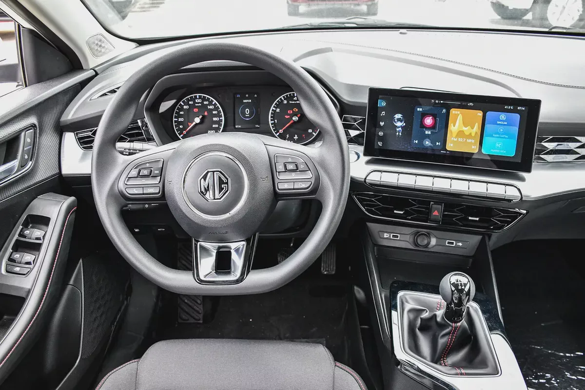 2025 MG5 Luxury - Brand New-13-13