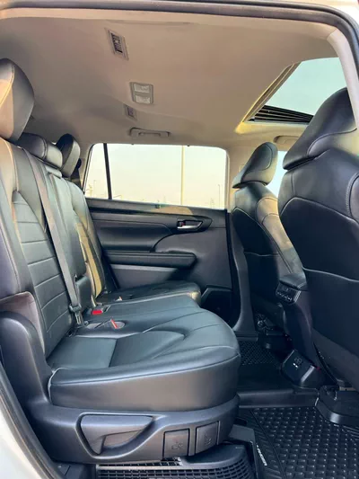Toyota Highlander Xle 2020 Toyota Highlander Hybrid Full Option 2.5L V4 - Sunroof - Leather Seat - Rear Camera & Sensor --15