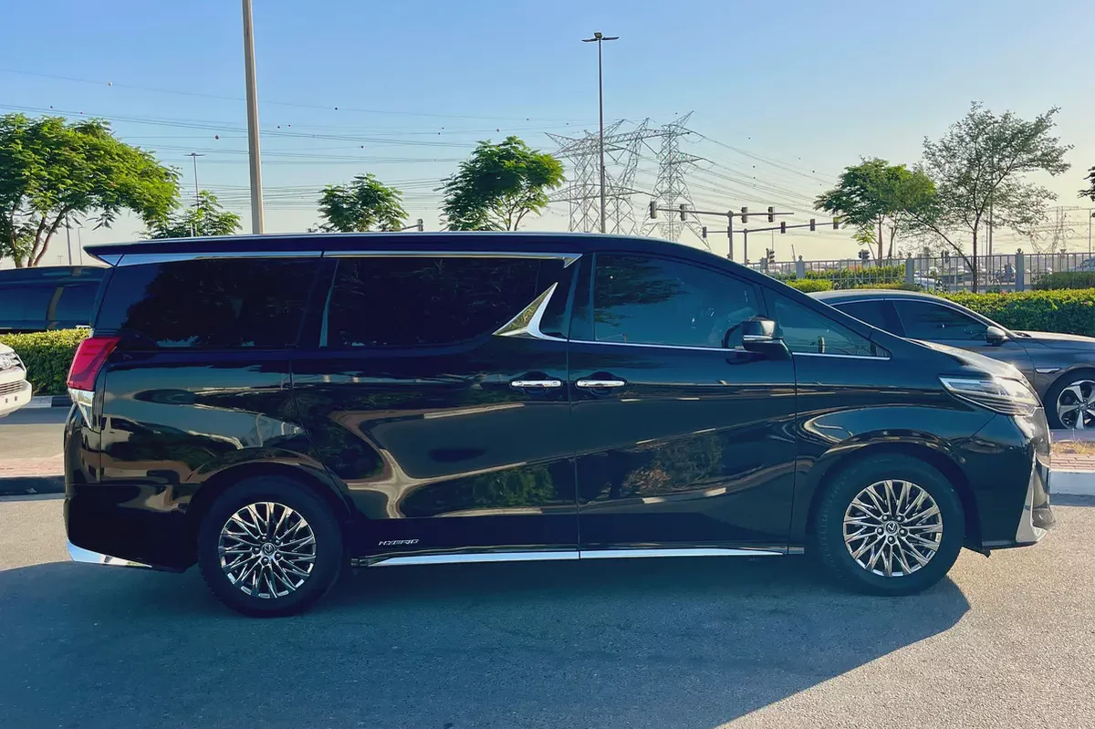Lexus LM 300h 2021 European Specs Luxury MPV-3-3