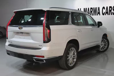 Cadillac Escalade Sport 2022 | GCC Specs | Low Mileage | Full Luxury-2