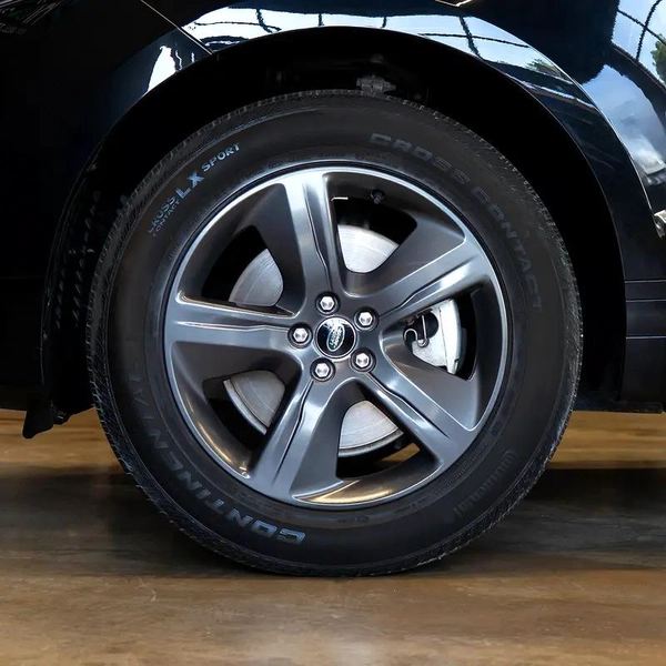 AED 3,353 pm • 0% Downpayment • Range Rover Velar P250 S • 1 Year Warranty