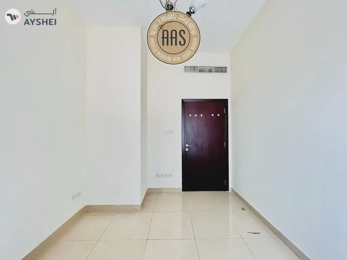 Near to pond park 3bhk with Balcony Wardrobes-4-4