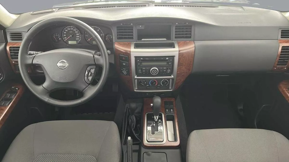 Nissan Patrol SAFARI SW Safari 4.8L A/T-6-0