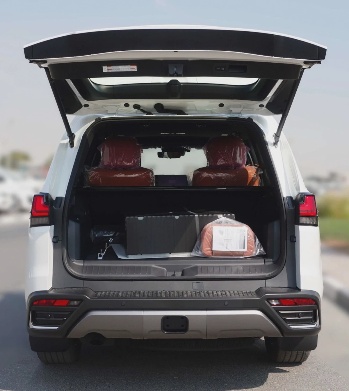 Lexus LX700h VIP-11-11