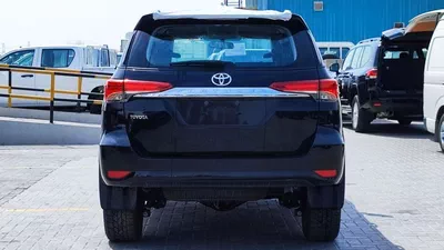 Toyota Fortuner EXR Toyota Fortuner / 2.4L V4 Diesel /  Climate Control / Only for Africa Special Price-2