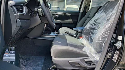 Toyota Fortuner EXR Toyota Fortuner / 2.4L V4 Diesel /  Climate Control / Only for Africa Special Price-7