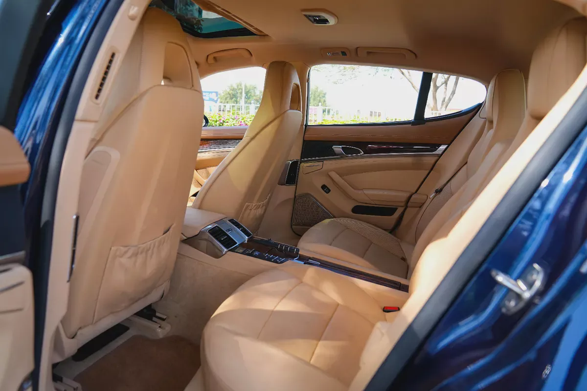 PORSCHE PANAMERA 4S 2012!! GCC SPECS!! FULL SERVICE HISTORY-13-13