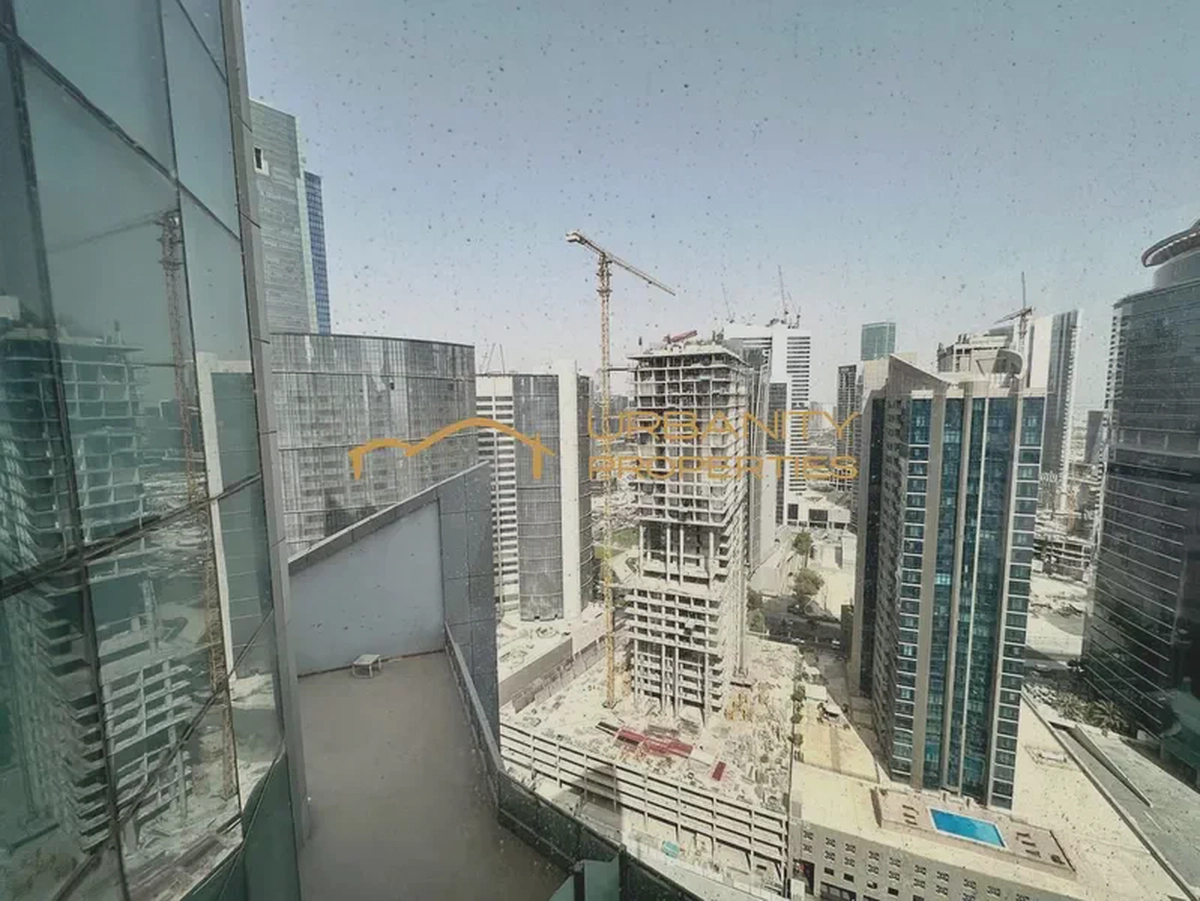 Fully Fitted Office at The Regal Tower - 262k AED-5-5
