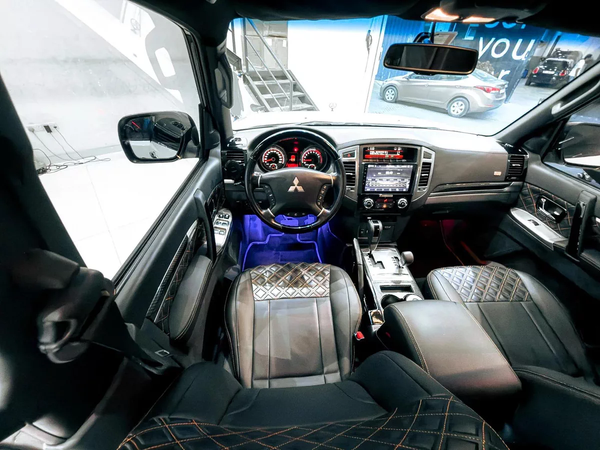 2020 Mitsubishi Pajero 3.8L V6 Signature Edition // EMI Starts from 1,500 AED-5-5
