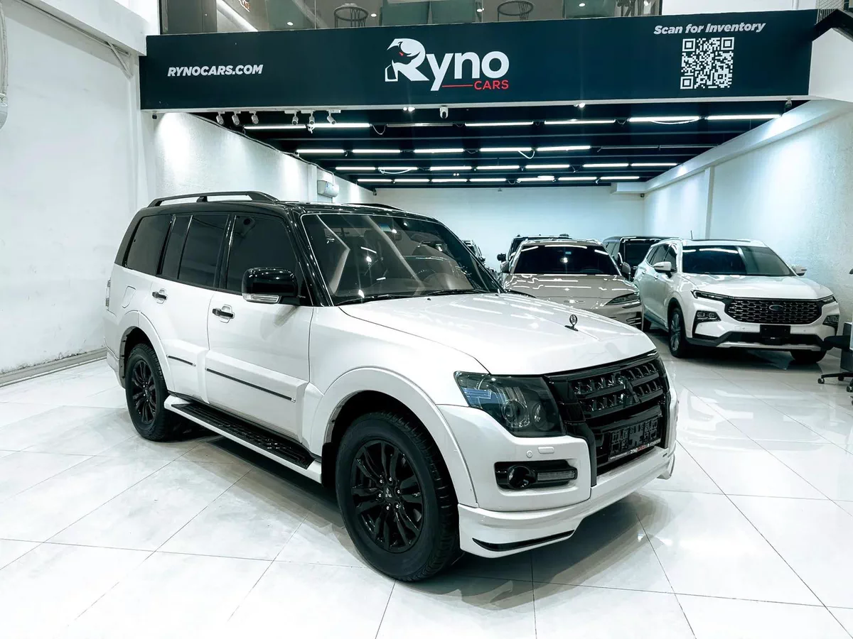 2020 Mitsubishi Pajero 3.8L V6 Signature Edition // EMI Starts from 1,500 AED