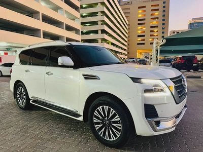 Nissan Patrol 2020 LE Platinum - GCC Specs - Cash, Bank with zero Dp & Without bank-4