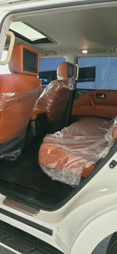Nissan Patrol 2020 LE Platinum - GCC Specs - Cash, Bank with zero Dp & Without bank-6