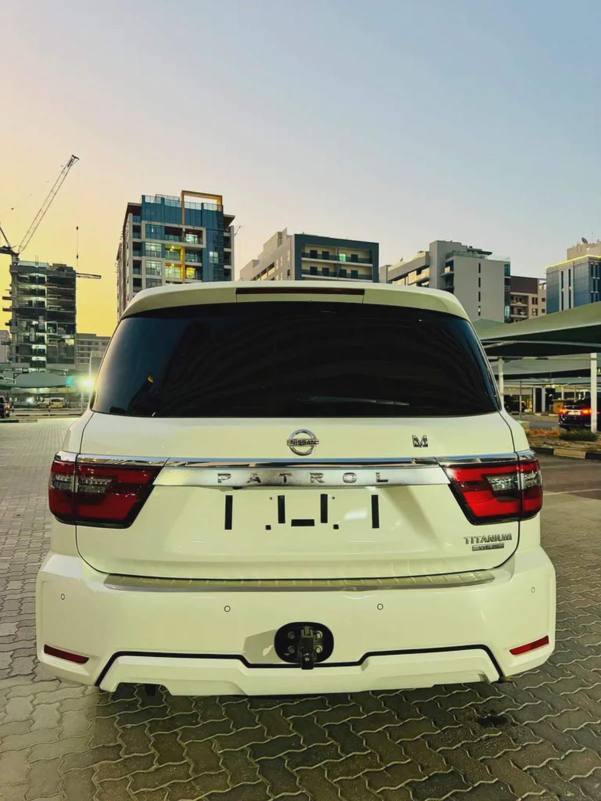 Nissan Patrol 2020 LE Platinum - GCC Specs - Cash, Bank with zero Dp & Without bank