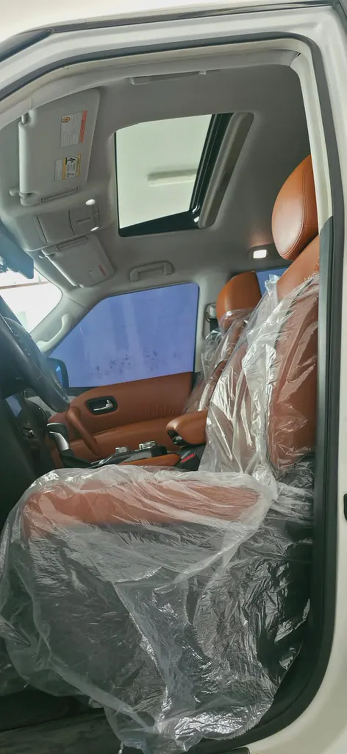 Nissan Patrol 2020 LE Platinum - GCC Specs - Cash, Bank with zero Dp & Without bank-5-5