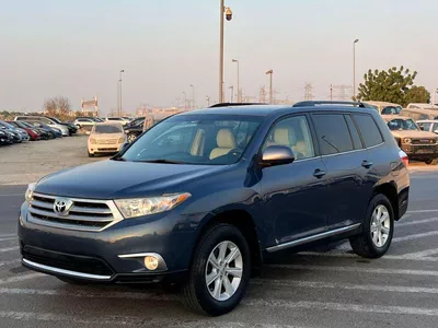 Toyota Highlander  2013 Toyota Highlander MidOption - 2 .7L V4-  Rear Camera - 7 Leather Seats-1
