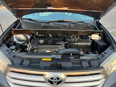 Toyota Highlander  2013 Toyota Highlander MidOption - 2 .7L V4-  Rear Camera - 7 Leather Seats-23