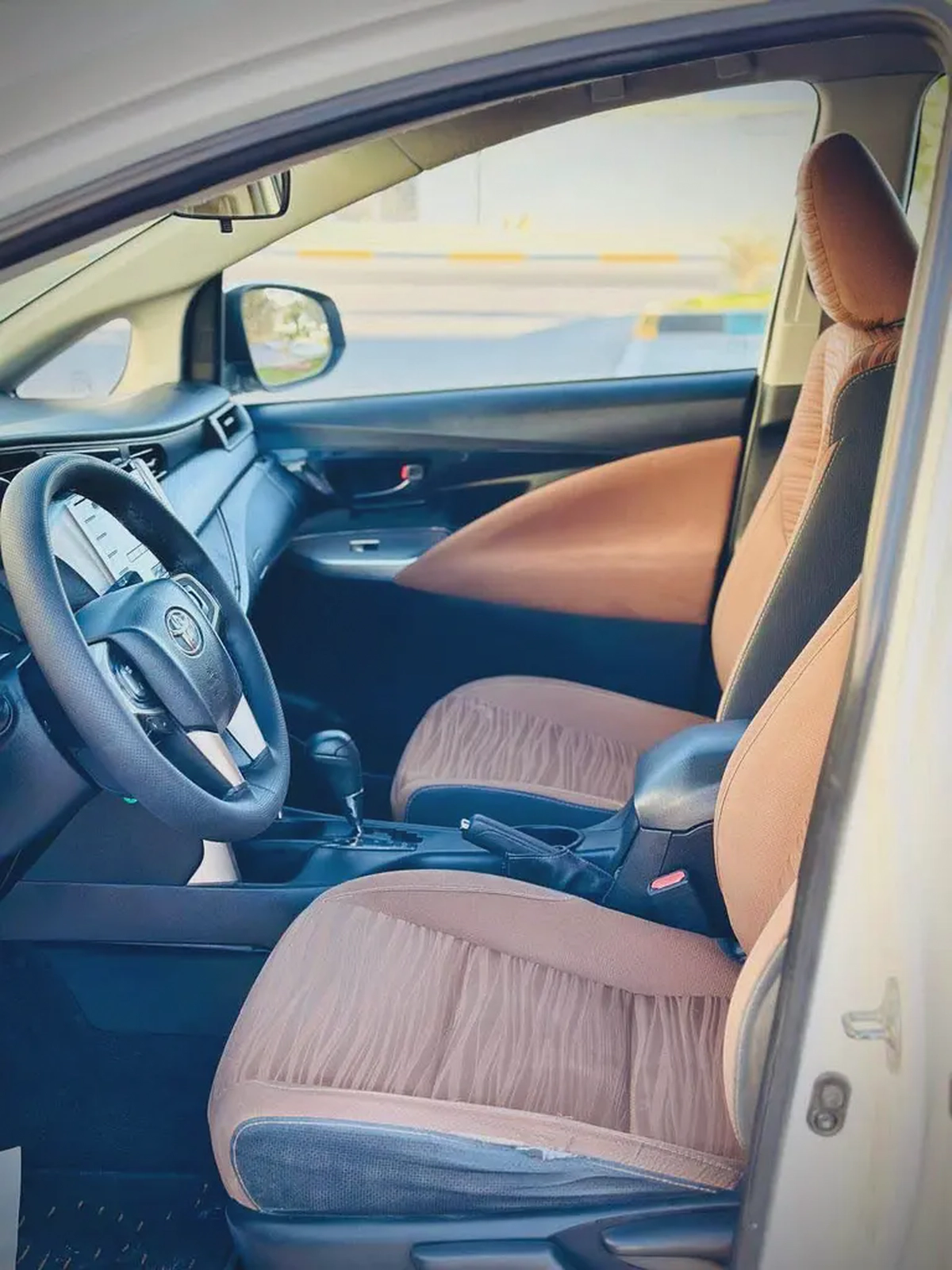 Toyota Innova 2019 cash, Bank  Inhouse Finance availble GCC Specs-5-5