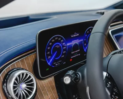 MERCEDES EQE 500 4MATIC - BRAND NEW  - CHINESE SPEC - 2025-11