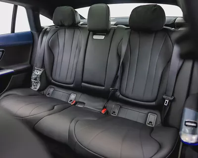 MERCEDES EQE 500 4MATIC - BRAND NEW  - CHINESE SPEC - 2025-16