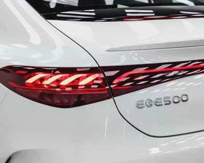 MERCEDES EQE 500 4MATIC - BRAND NEW  - CHINESE SPEC - 2025-5