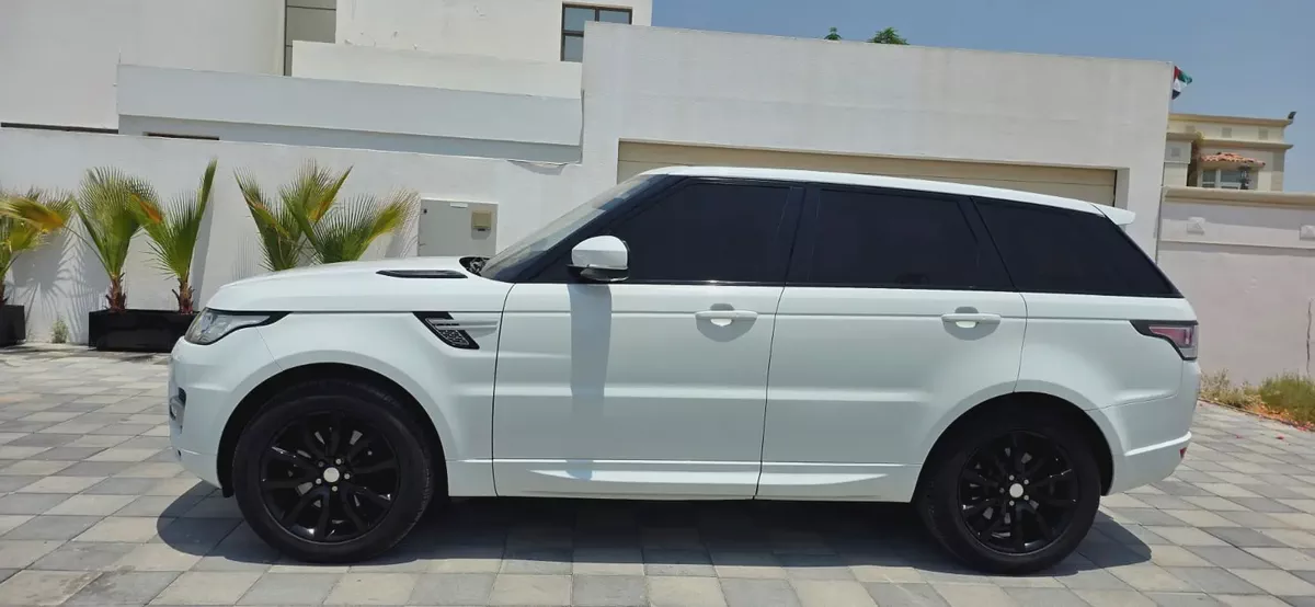 2015 Range Rover Sport HSE Supercharge-Excellent Condition-Full Service History-2-2