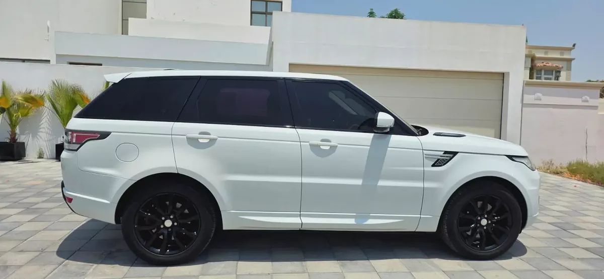 2015 Range Rover Sport HSE Supercharge-Excellent Condition-Full Service History-4-4