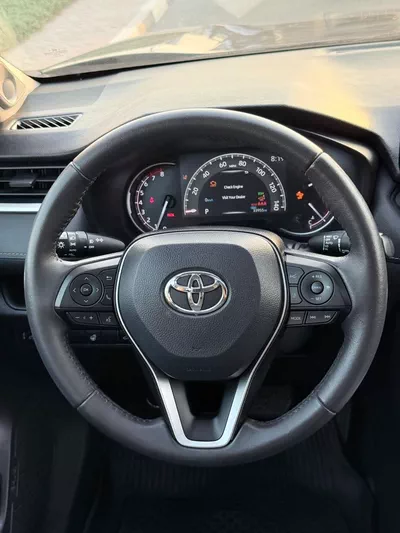 Toyota RAV4 XLE premium 2.5L-5