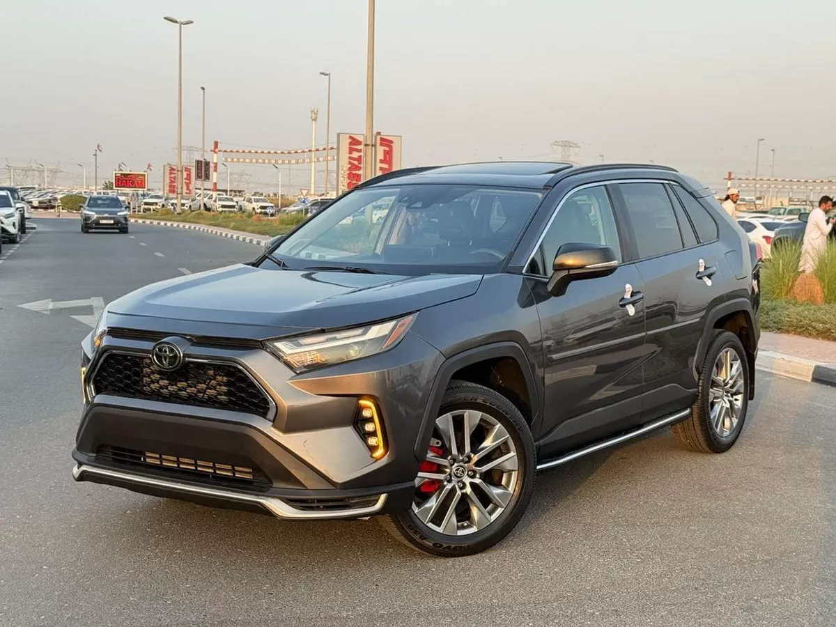 Toyota RAV4 XLE premium 2.5L-11-0