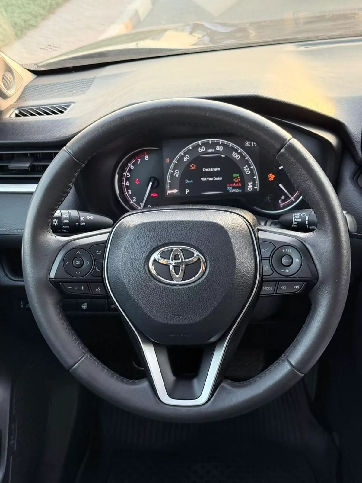 Toyota RAV4 XLE premium 2.5L-5-0