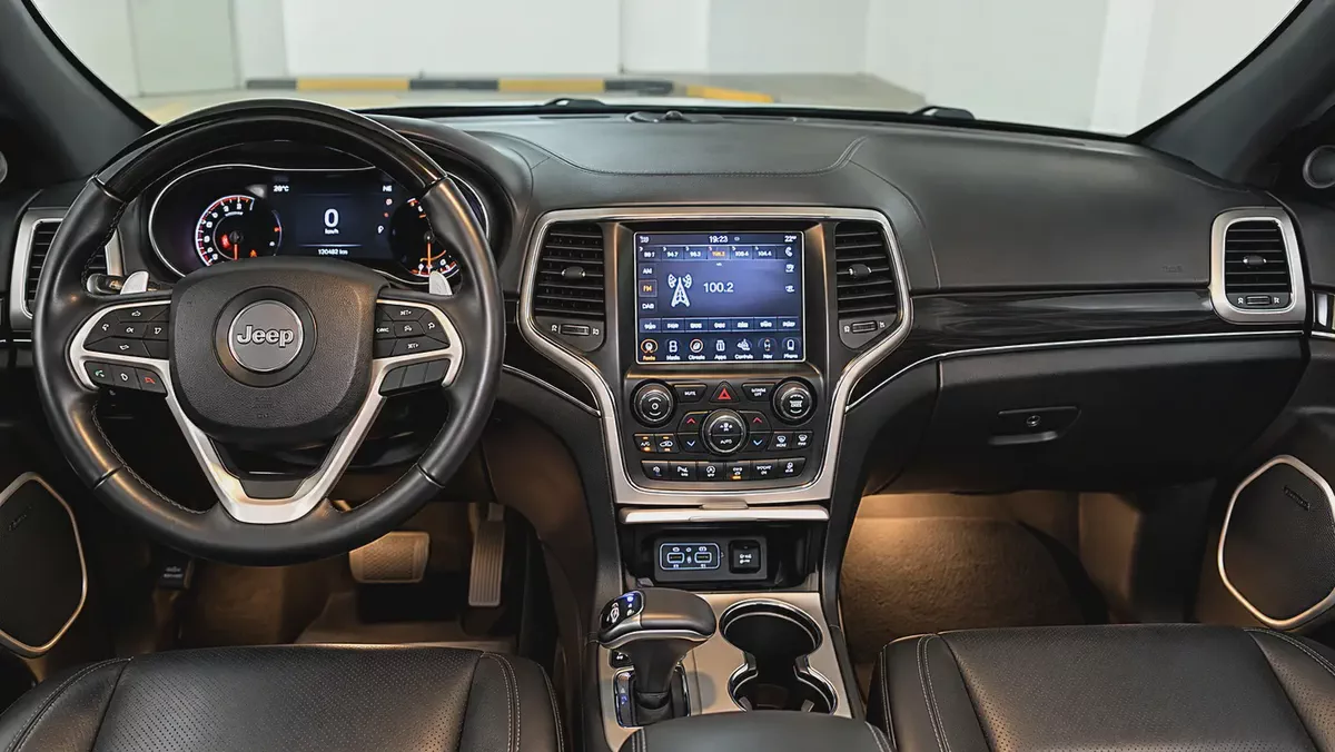 Jeep Grand Cherokee Summit 2015 GCC Specs-13-13