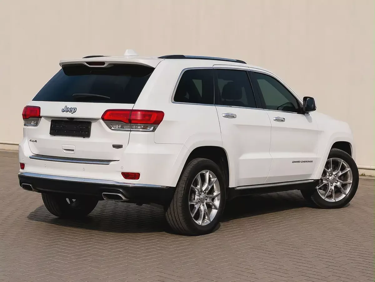 Jeep Grand Cherokee Summit 2015 GCC Specs-3-3
