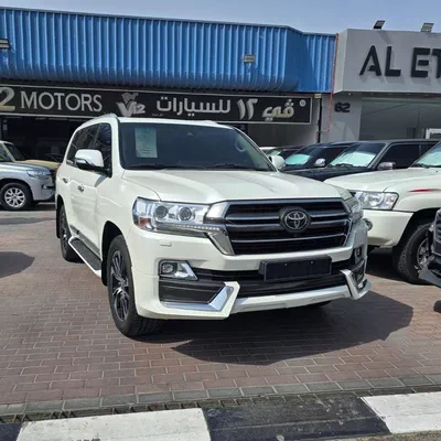 Toyota Land Cruiser VXR V8 5.7 GRAND TOURING-0